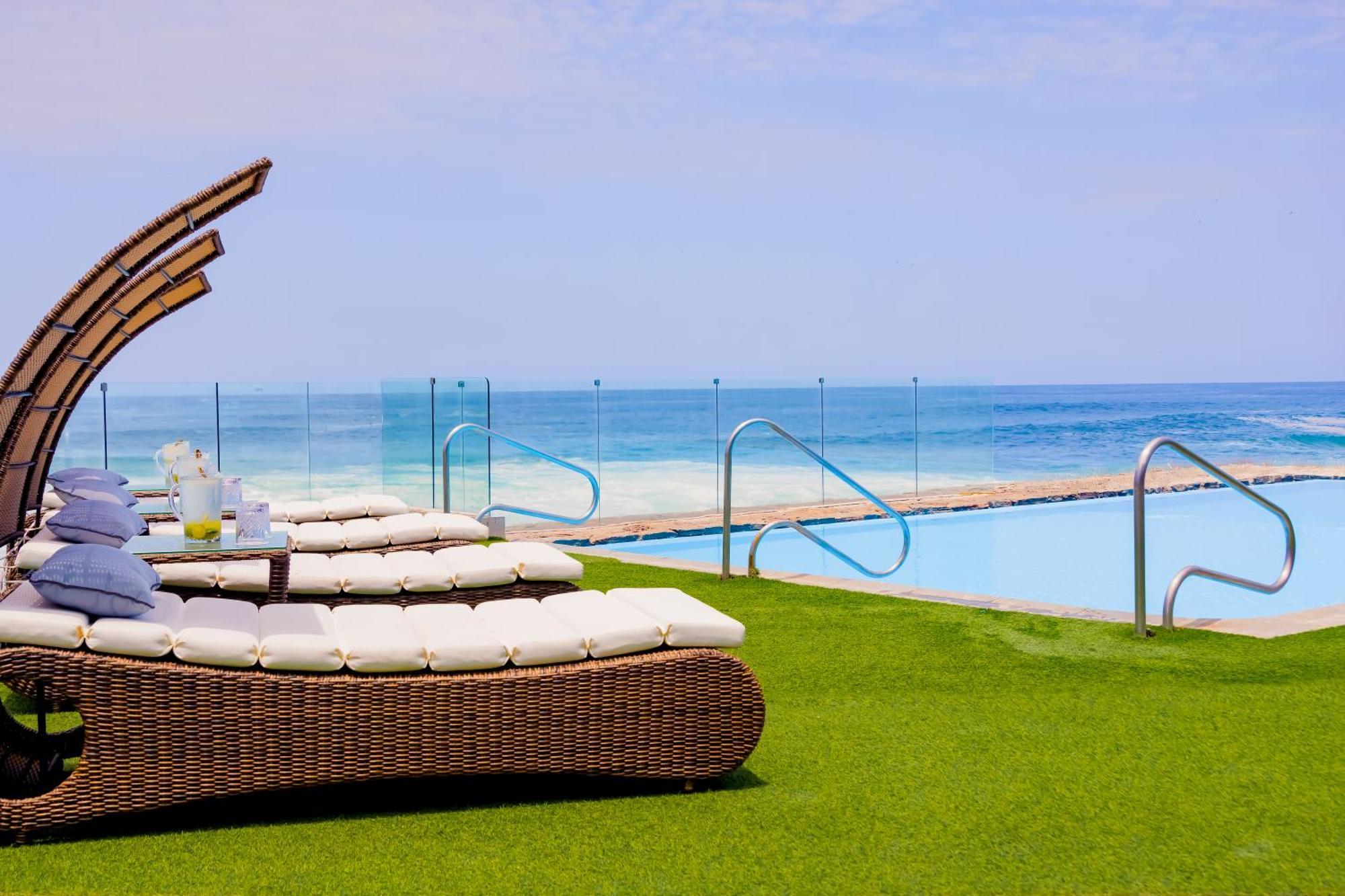 Hotel Gavina Costa Mar Iquique Exterior foto The pool at the Hilton Tel Aviv