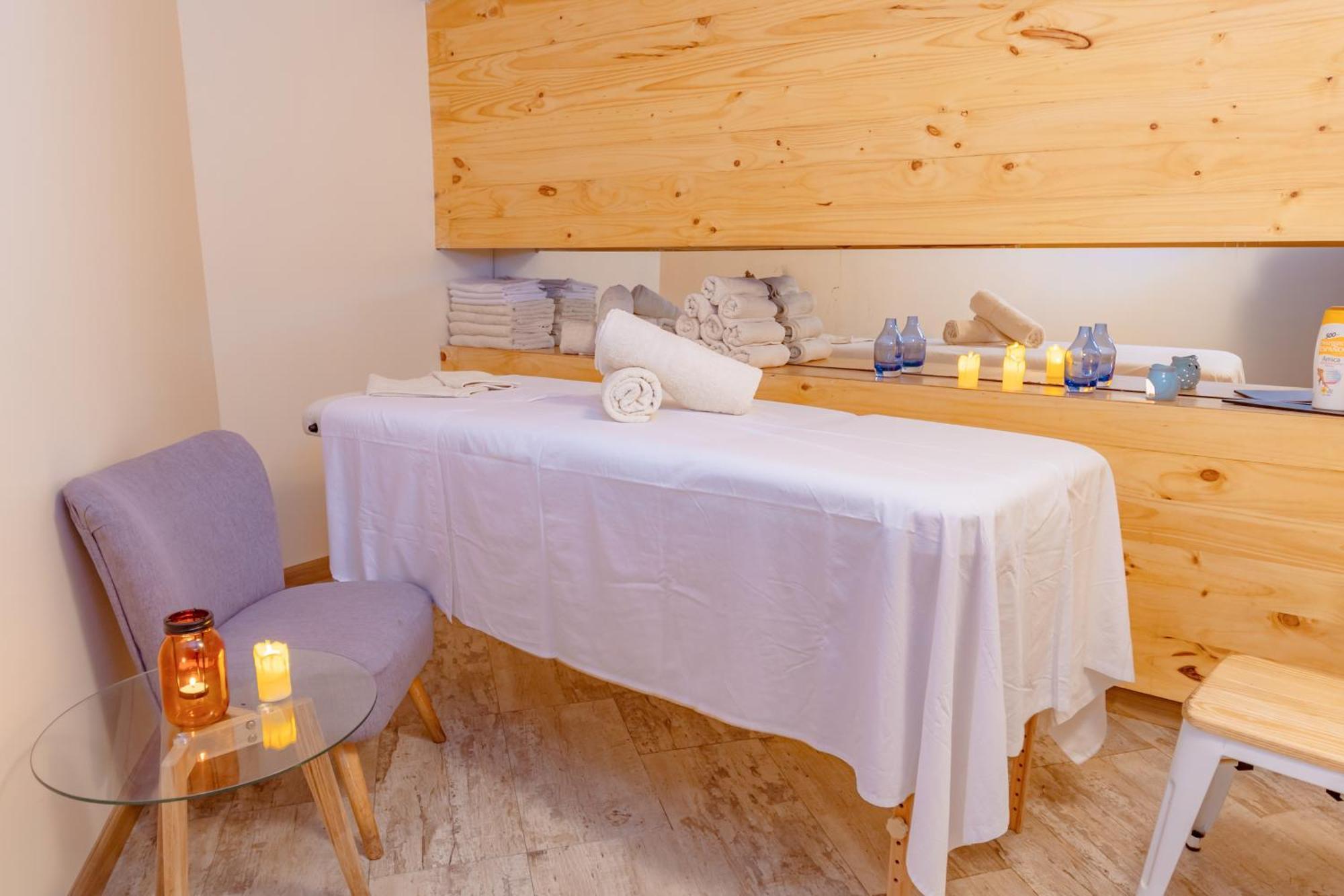 Hotel Gavina Costa Mar Iquique Exterior foto Massage table