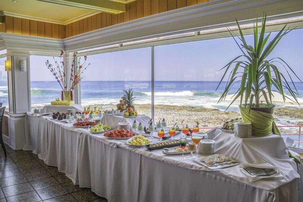 Hotel Gavina Costa Mar Iquique Exterior foto A buffet at a hotel