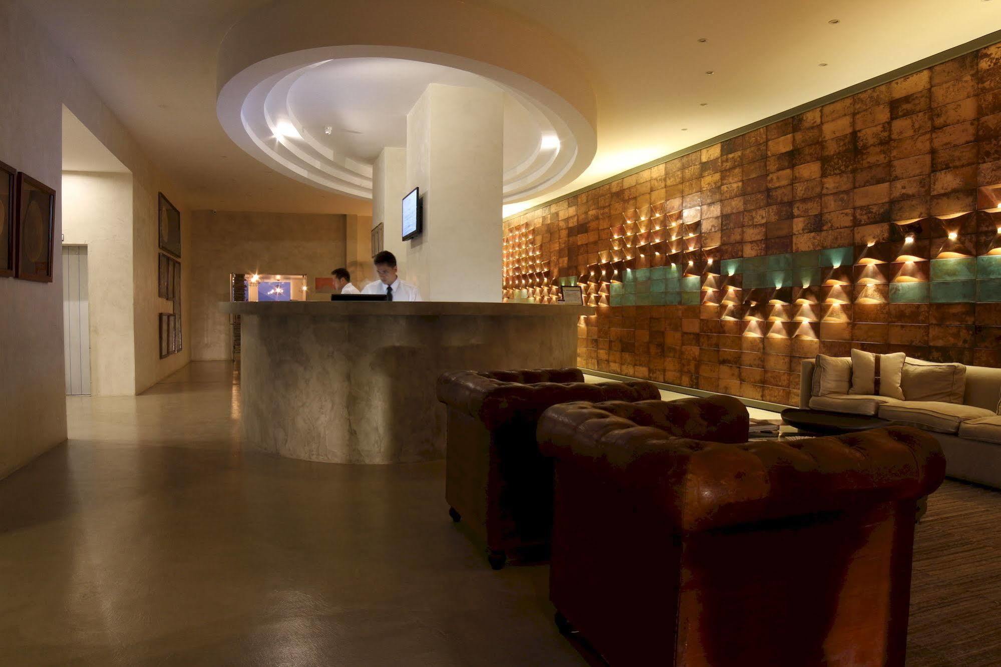 Hotel Gavina Costa Mar Iquique Exterior foto The lobby of the hotel