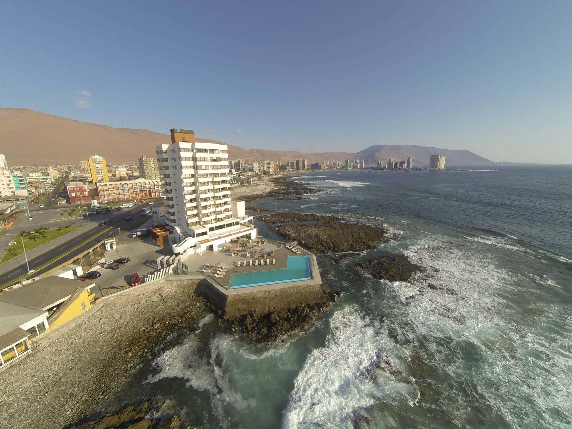 Hotel Gavina Costa Mar Iquique Exterior foto Iquique skyline